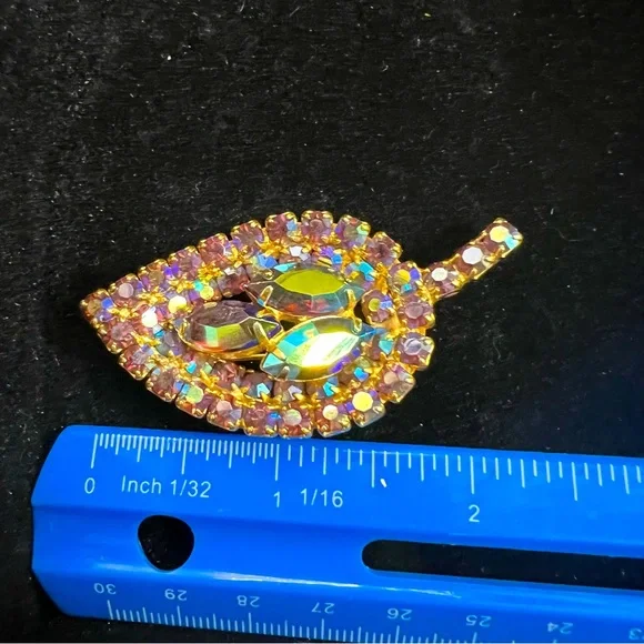 Vintage Prong Set AB Rhinestone Leaf Brooch w/ Gold Tone Setting - Picture 5 of 6